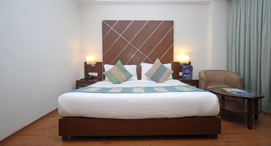Edition O 30043 Yellow White Residency, Gurgaon 3