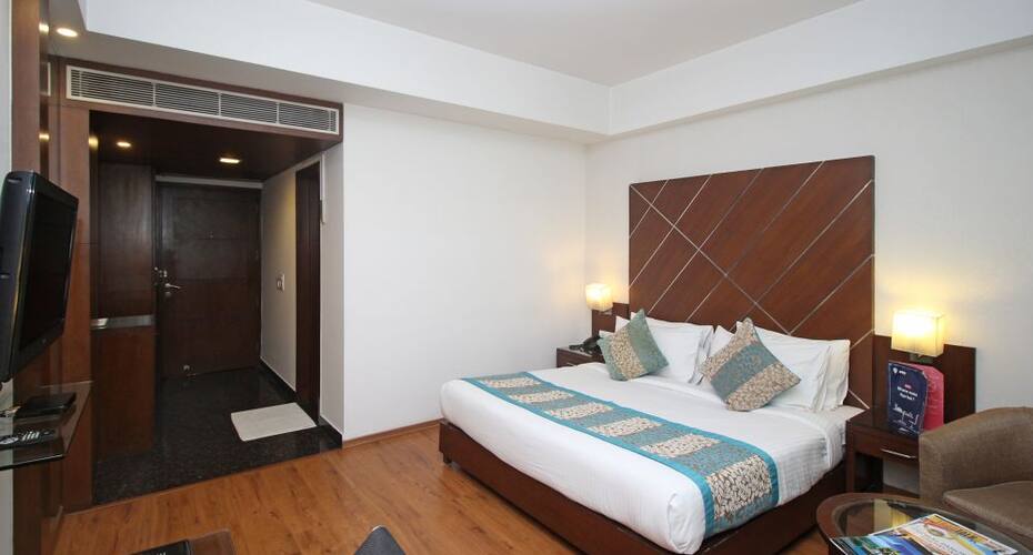 Edition O 30043 Yellow White Residency, Gurgaon 4
