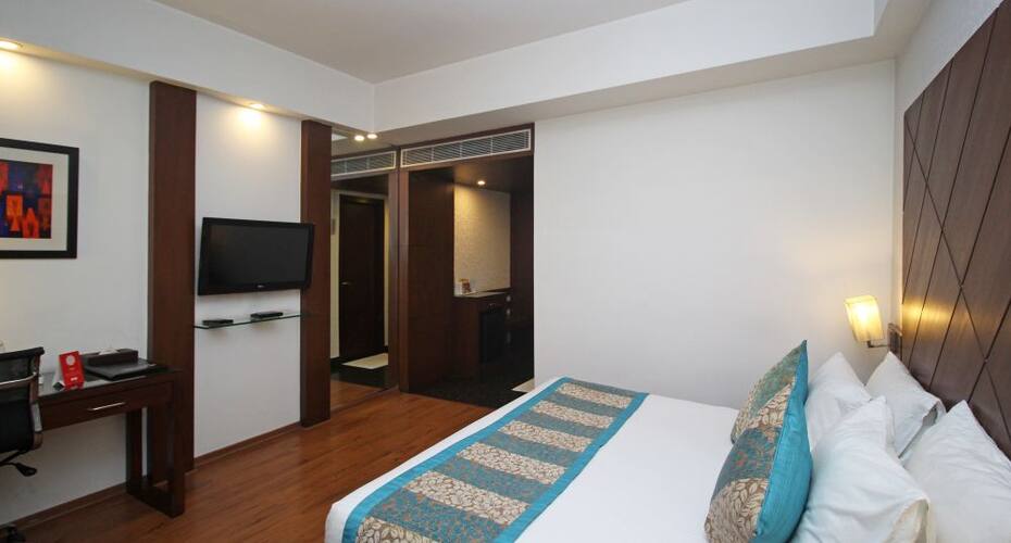 Edition O 30043 Yellow White Residency, Gurgaon 5