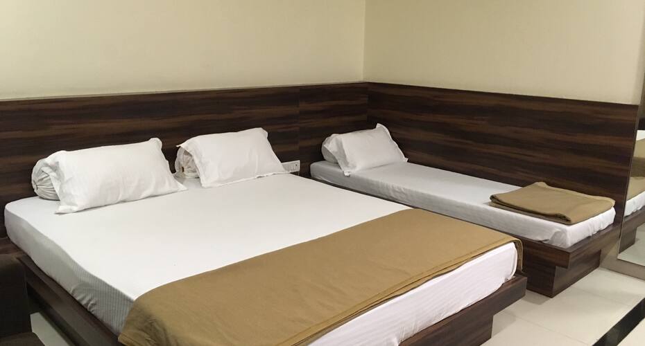 Hotel Sugandh Residency, Manmad 2