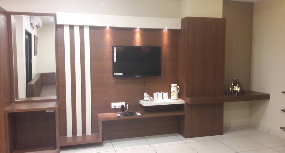 Sunrise Hotel, Jhansi 4