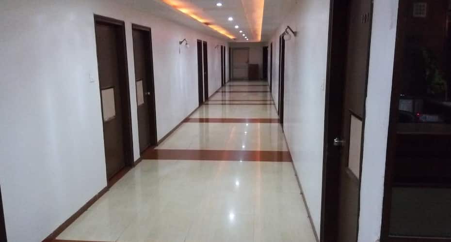 Hotel Royal Plaza, Ahmedabad 4