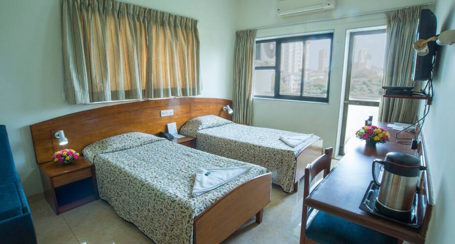 YMCA International Hotel, Mumbai 3