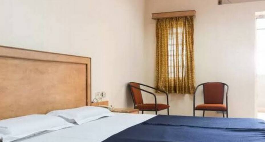Hotel Dwaraka Paradise( Old Block), Hyderabad 3