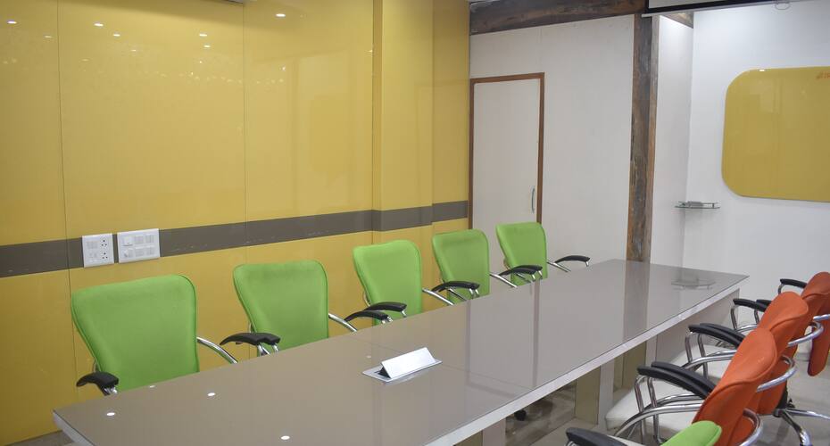 Hotel S.R.Residency, Zirakpur 5