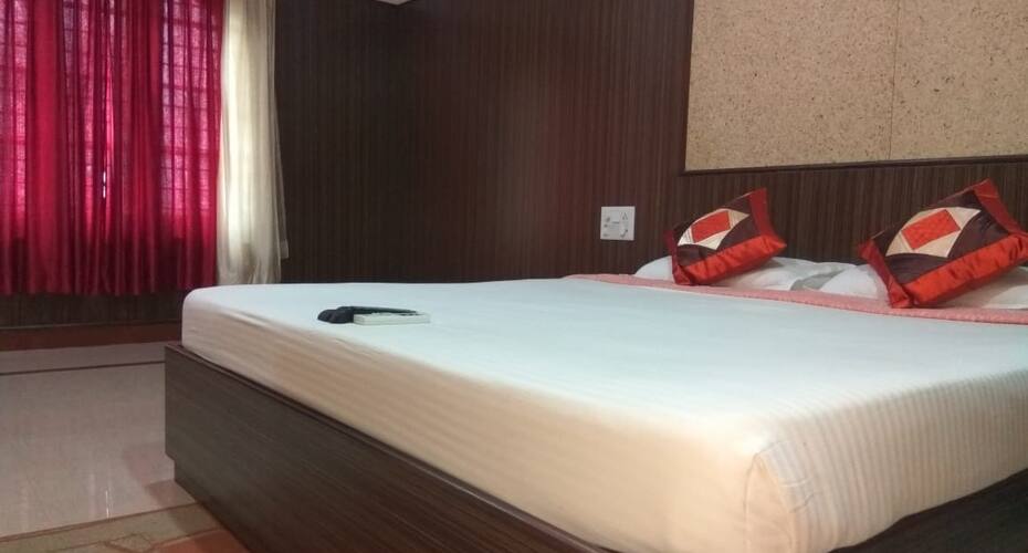 Hotel Lalith Mahal, Hampi 4