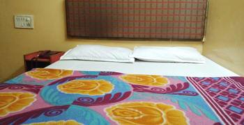 Mayuri Deluxe Lodge, Guntur 5