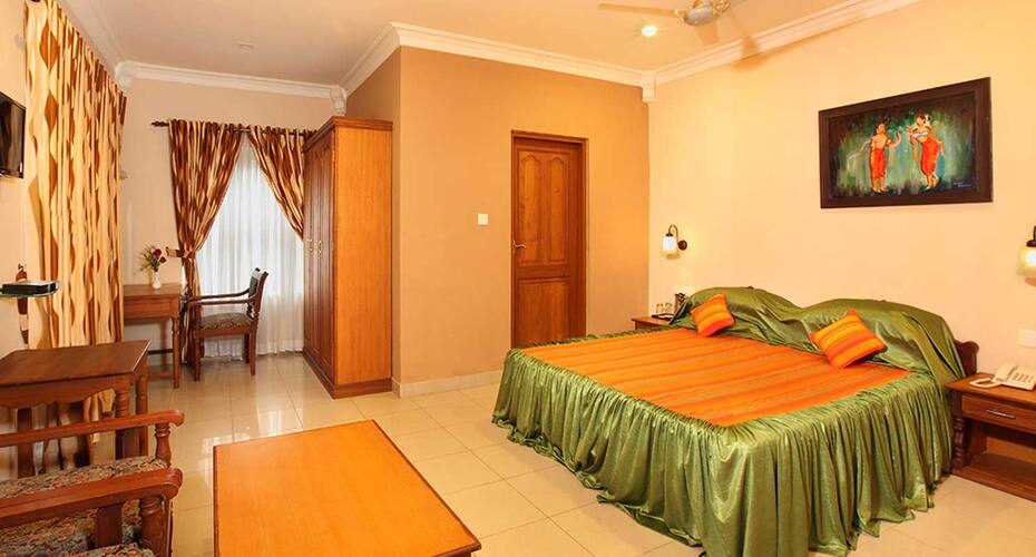 Hotel Royal Indraprastha, Alleppey 3