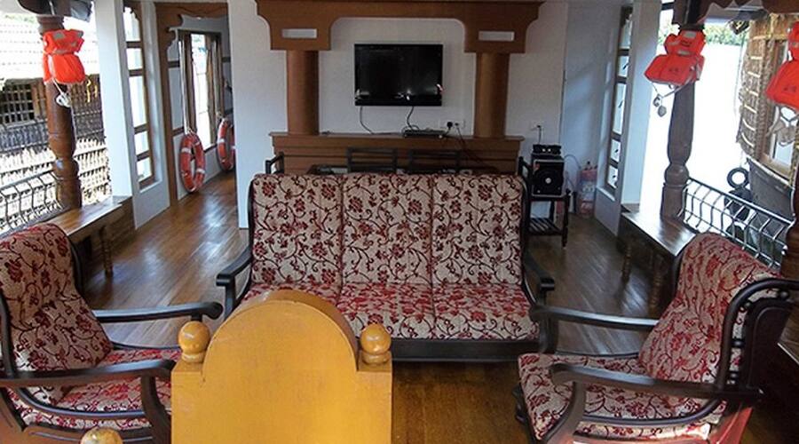 KTDCS Houseboat Deluxe Two, Alleppey 3