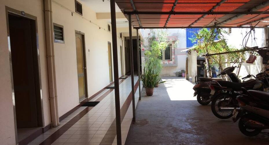 Kumaran Guest House AC, Karaikal 2