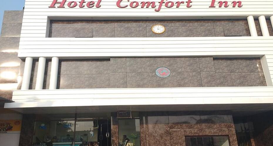 Comfort Inn Hotel, Banda 1