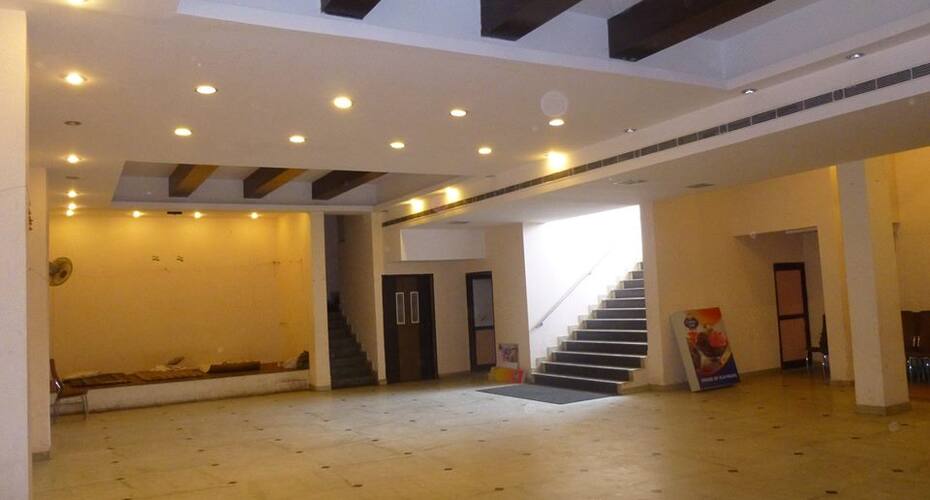 Comfort Inn Hotel, Banda 5