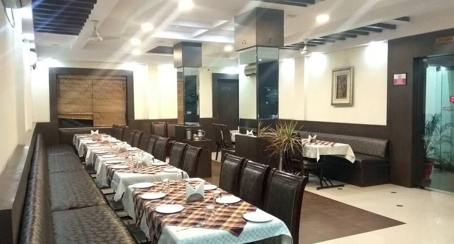 JK Rooms 108 Hotel Royal Regency, Nagpur 5