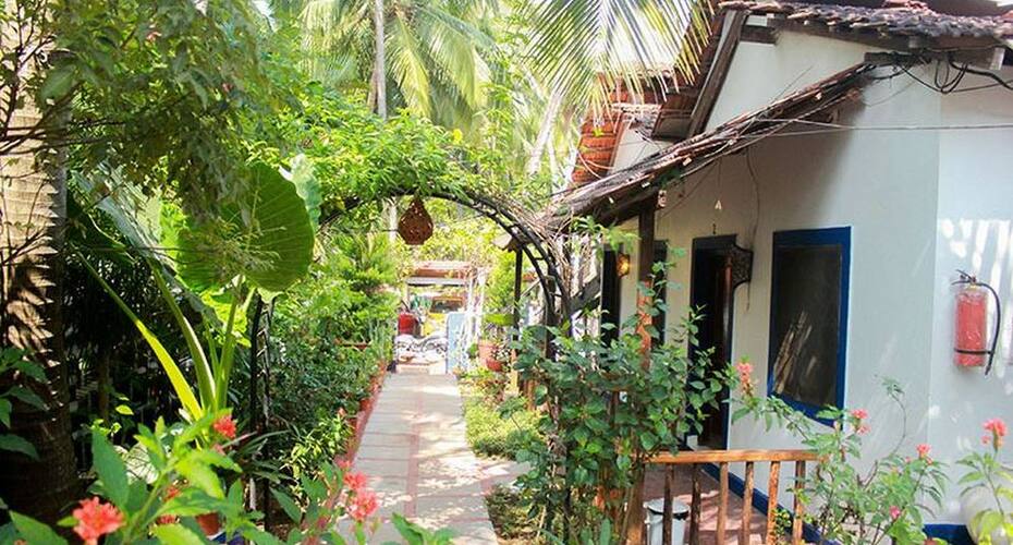 Curlies 2 C Holiday House, Goa 2