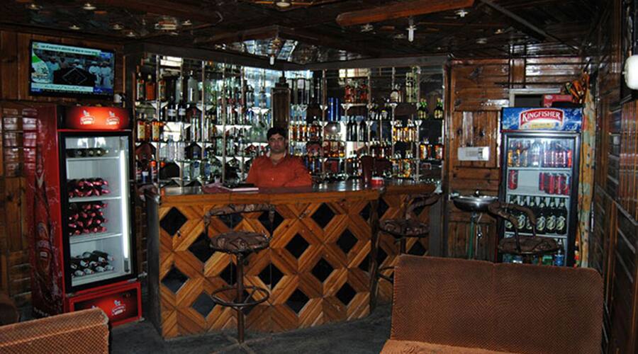 Hotel Dogra Residency, Patnitop 4