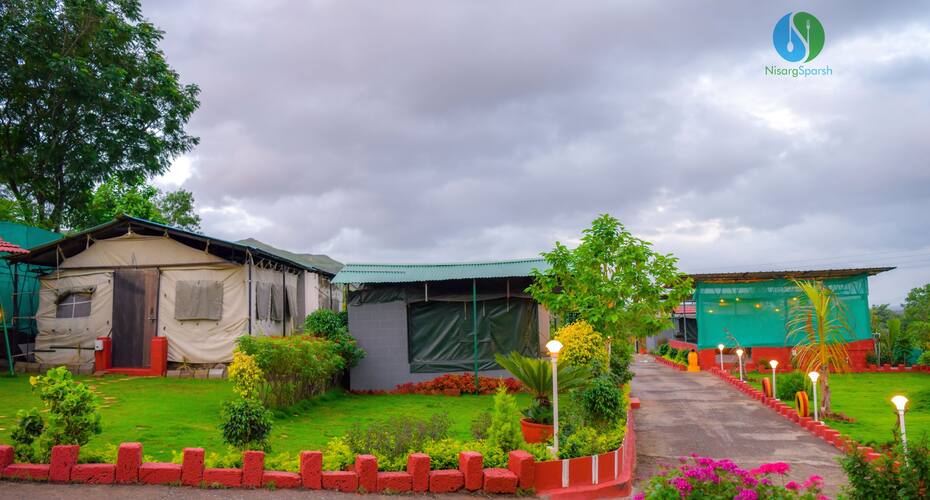 Nisarg Sparsh Resort, Wai 1