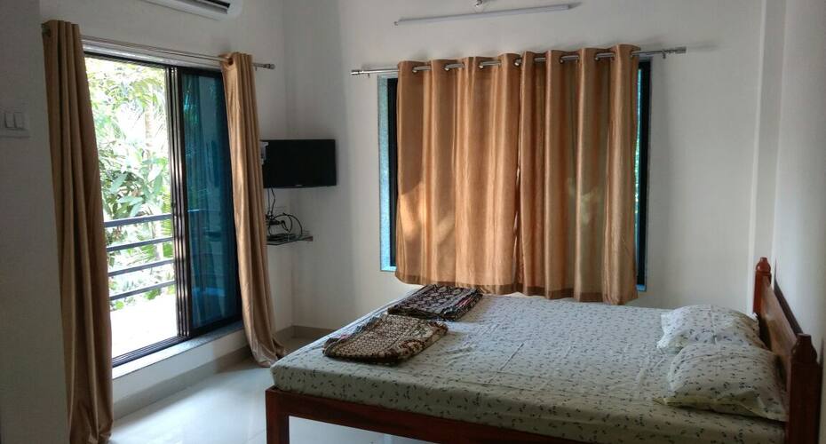 Shraddha Holiday Home, Alibaug 3