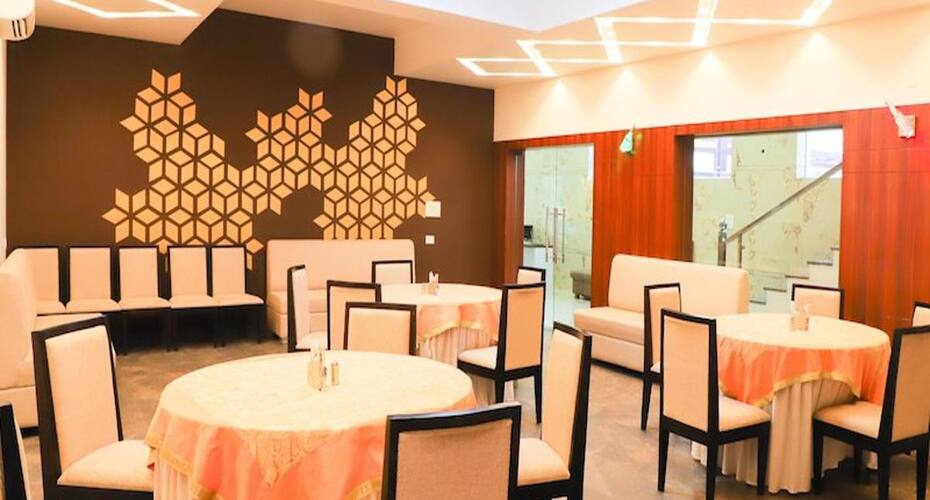 Hotel Lotus Grand Hotel & Resort, Mathura 3