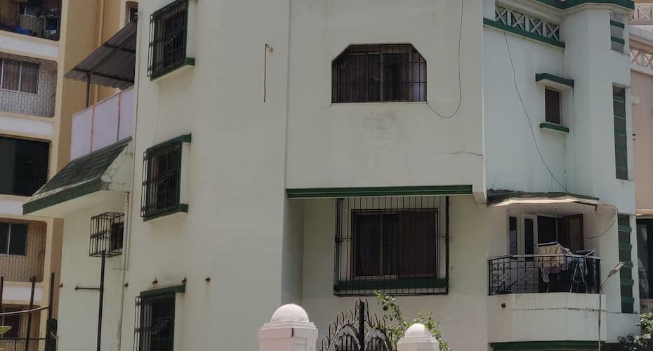 Astha Home Kandivali Bungalow, Mumbai 1