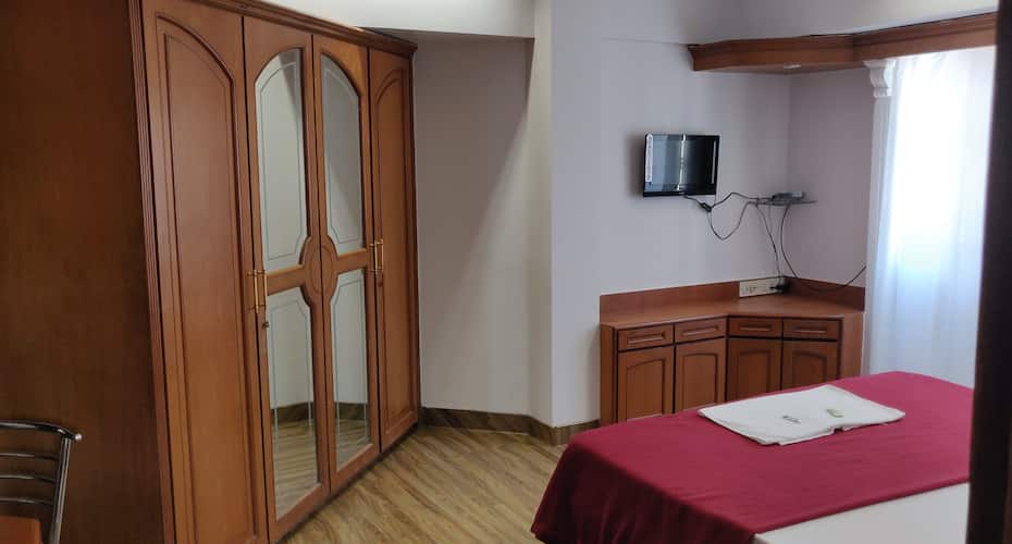 Astha Home Kandivali Bungalow, Mumbai 4