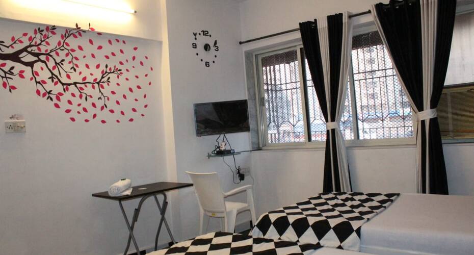 Avon Plaza Apartment by Astha Home, Mumbai 3