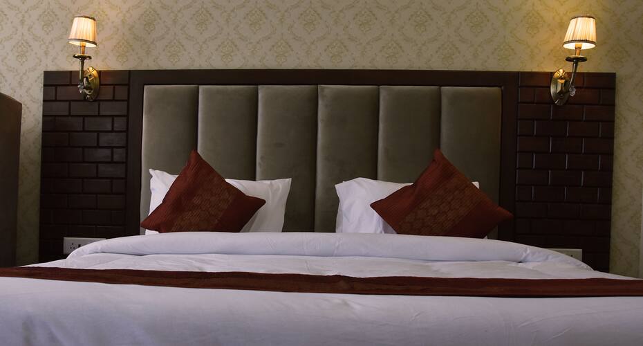 Cygnett Style Signature, Mcleodganj 2