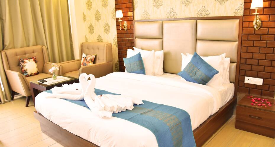 Cygnett Style Signature, Mcleodganj 4