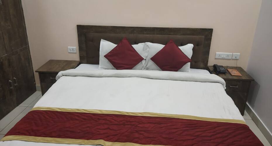 Hotel Sunrise by City Culture, Lucknow 2