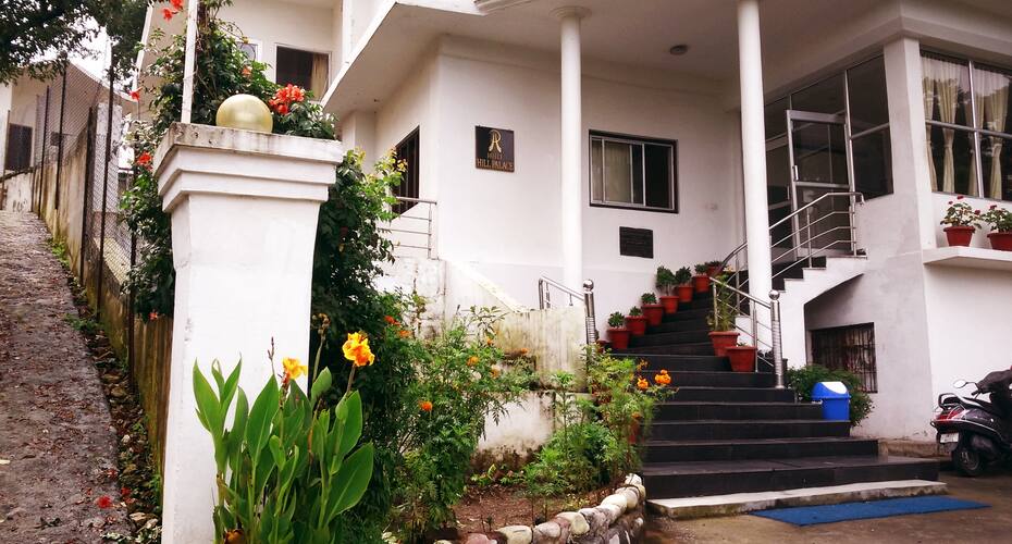 Hotel Hill Palace, Kausani 4