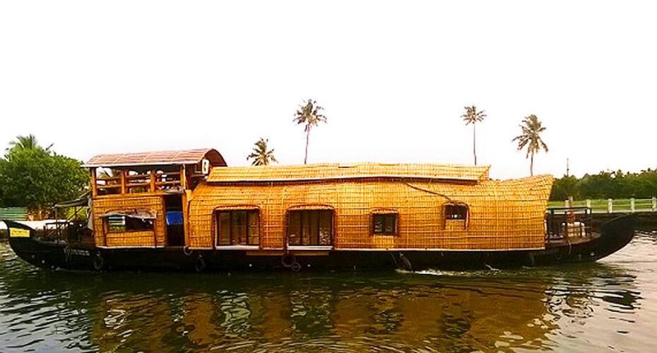 Indraprastham Houseboats, Alleppey 3