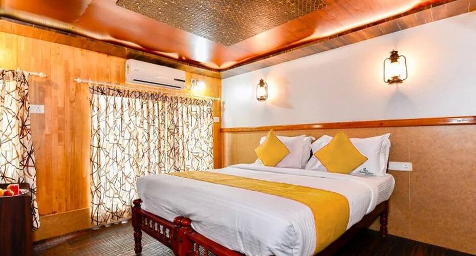 Indraprastham Houseboats, Alleppey 5