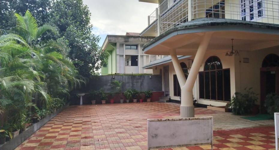Pinnacle Hotel, Ahmedabad 4