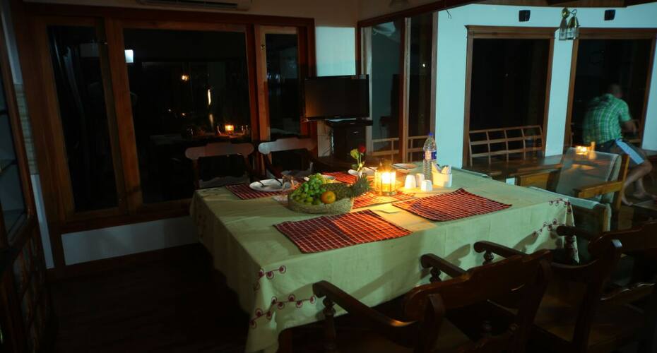 Kalipz Houseboats, Alleppey 5