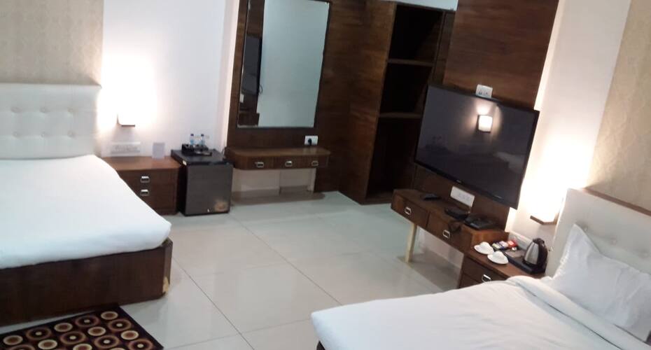 The Touchwood Resort, Indore 3