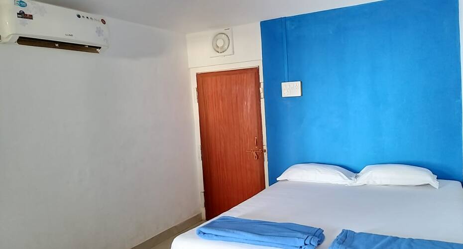 R K Beach Cottage, Gokarna 5