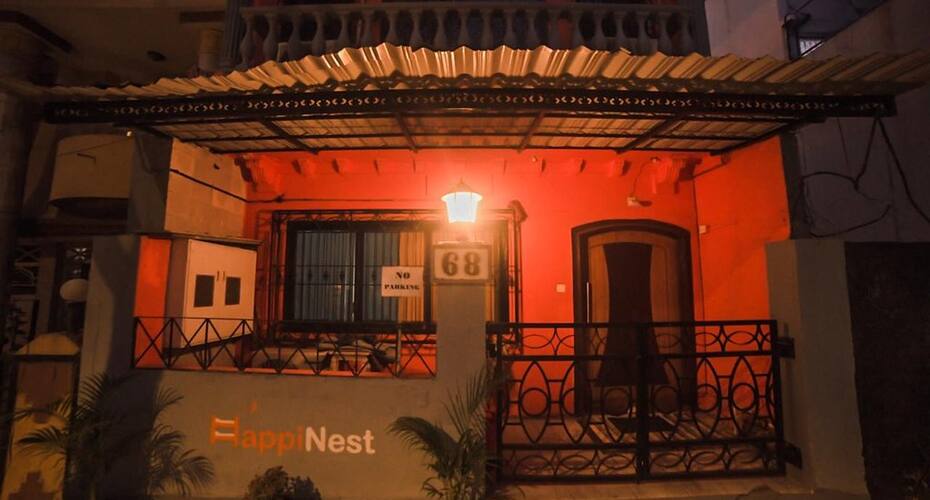 Happinest - The Backpackers Hostel, Mumbai 1