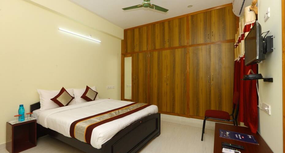 Home Tree service Apartment, Chennai 2