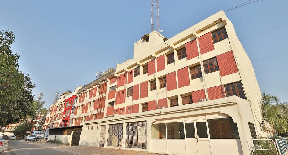 Hotel Vibrant Gandhinagar, Gandhinagar 1