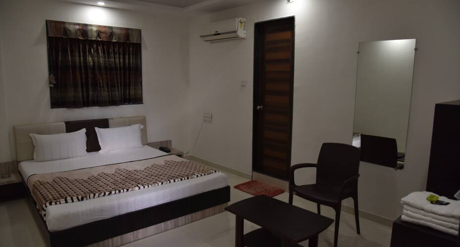 HOTEL MERITON, Bhavnagar 5