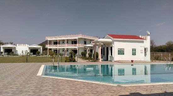 La Fortuna Resort And Spa, Udaipur 5