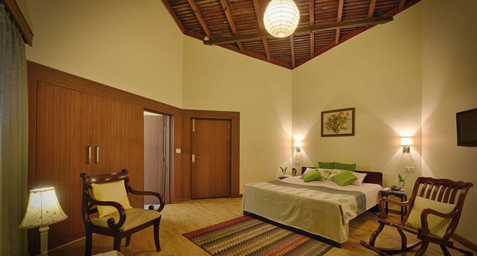 The Lake Resort Naukuchiatal Price Reviews Photos Address For further booking please call at 9719278866. the lake resort naukuchiatal price