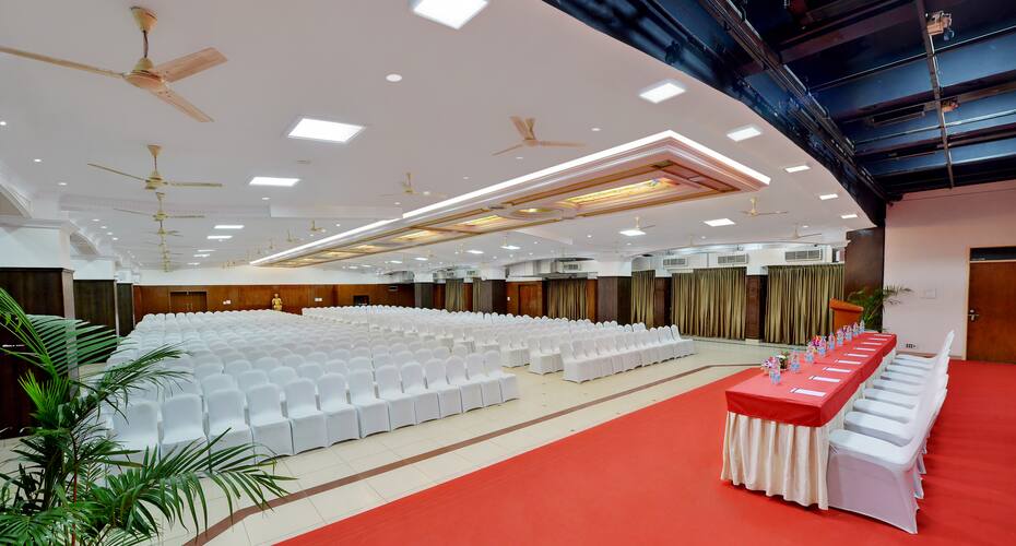 Manpho Bell Hotel and Convention Centre, Bangalore 3