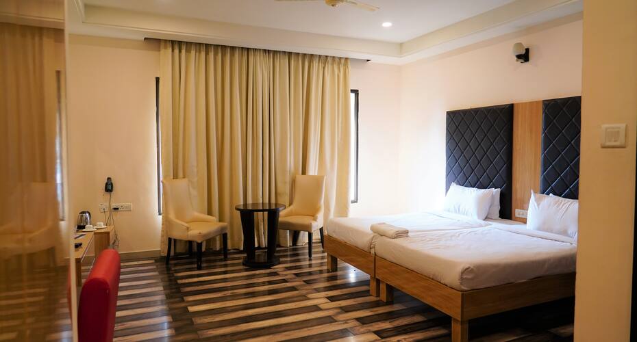 Solitaire Hotel & Banquets, Nagpur 4