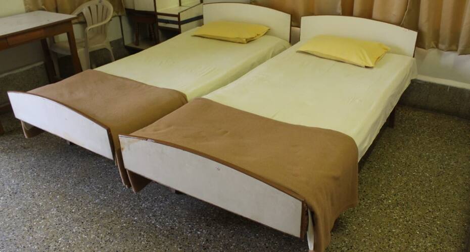 New Ajanta Lodging, Satara 4