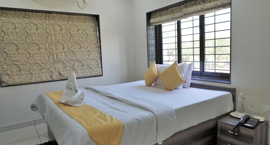 Hotel Rama Golden Root Newtown, Kolkata 3