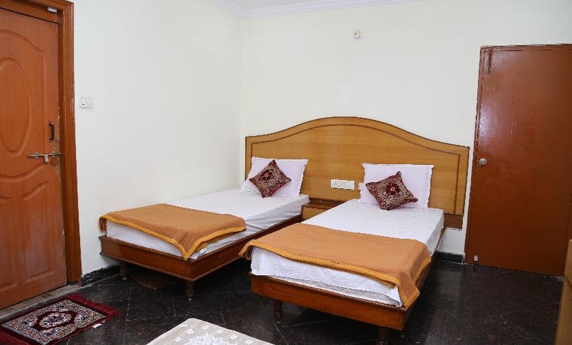 Hotel Sri Maurya, Hyderabad 4