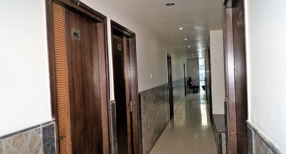 Hotel Gurudev Palace, Banda 4
