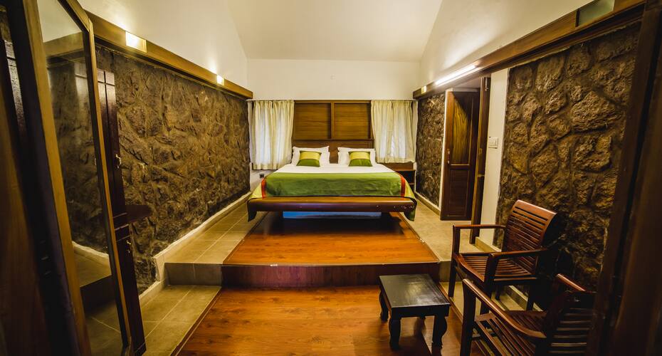 Deep Woods Resort Munnar Price Reviews Photos Address Known for great services in munnar, the resort offers services such as doctor on call, restaurant, indoor games, power backup, room service, outdoor sports, lawn, parking, conference. deep woods resort munnar price reviews