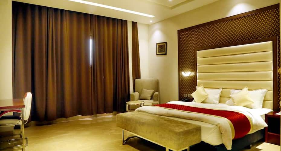 C Pearls Hotel and Banquet, New Delhi 2