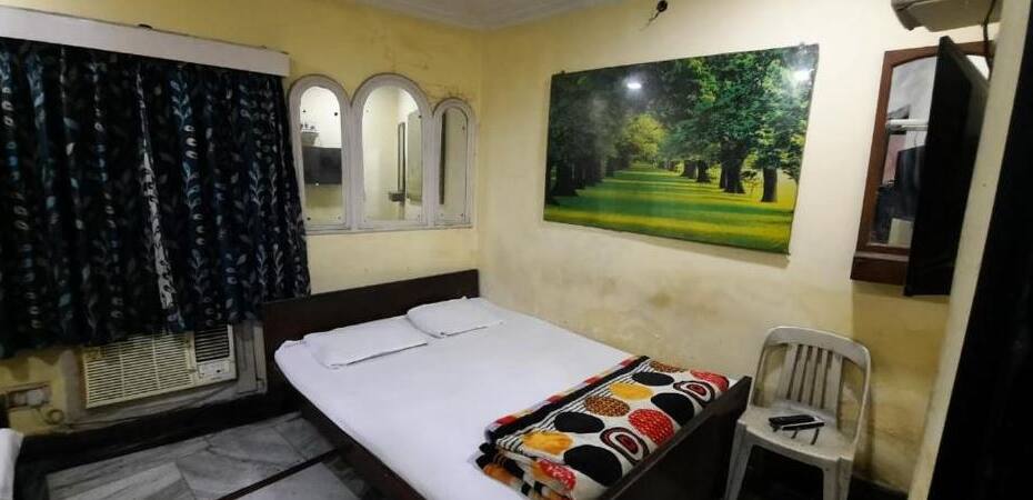 Madhu Milan Guest, Kolkata 5